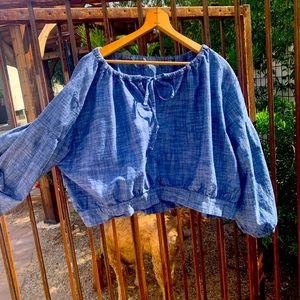 Cropped linen Magnolia Pearl top.